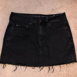 Black distressed American eagle skirt